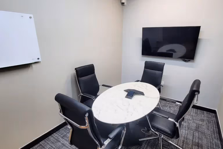 Chelsea Horizon Room, 5-person meeting room at 159 West 25th Street, Chelsea