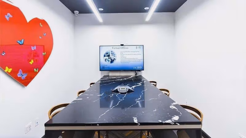 Fashion District Icon Room, 7-person meeting room at 15 West 38th Street, Fashion District