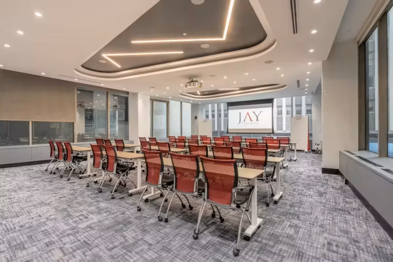 Midtown West Discovery Studio, 100-person training room at 109 West 39th Street, Midtown West