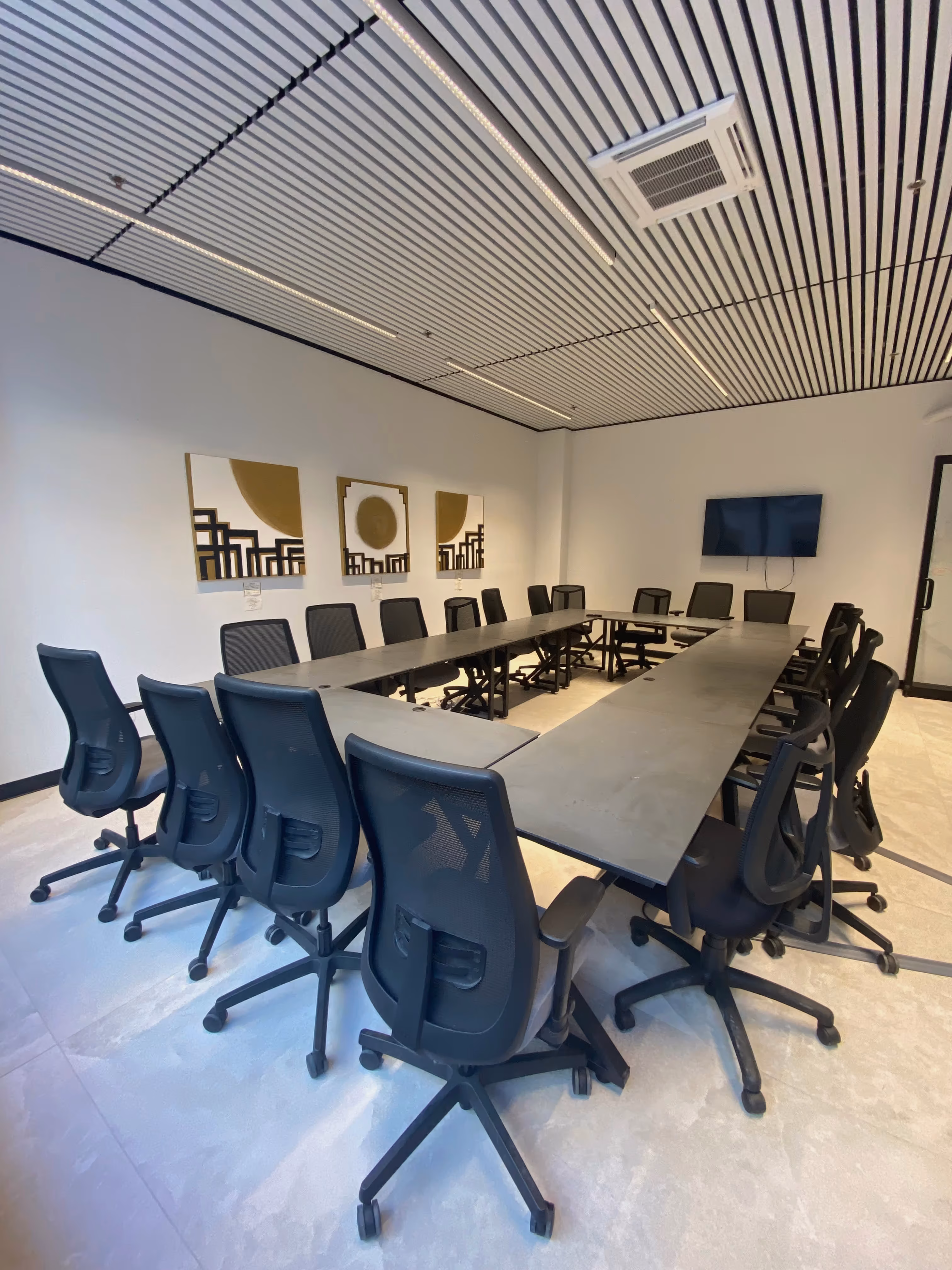 Times Square Catalyst Suite, 25-person meeting room at 240 West 40th Street, Times Square — photo 2